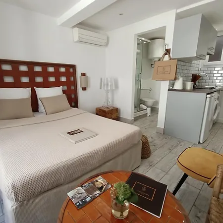 A 2 Minutes Du Port Apartament *