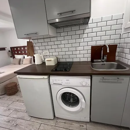 A 2 Minutes Du Port Apartment *