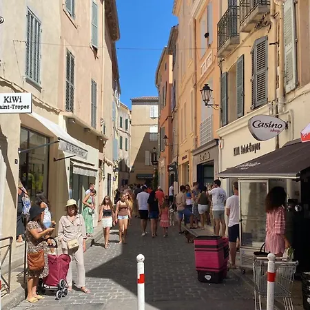 Apartment A 2 Minutes Du Port